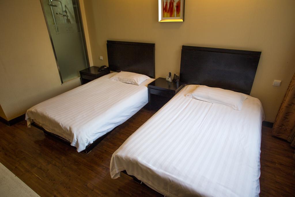 Jitai Hotel - People'S Square Branch Shanghaj Zewnętrze zdjęcie