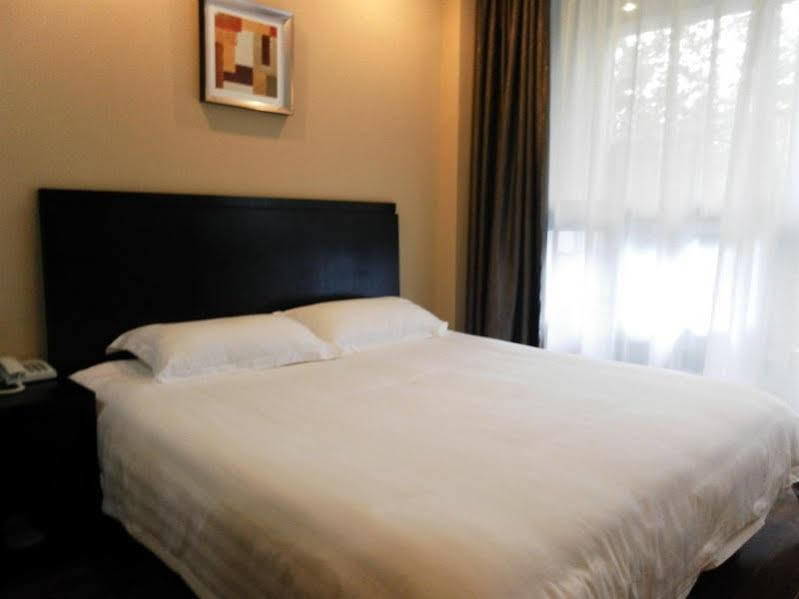 Jitai Hotel - People'S Square Branch Shanghaj Zewnętrze zdjęcie